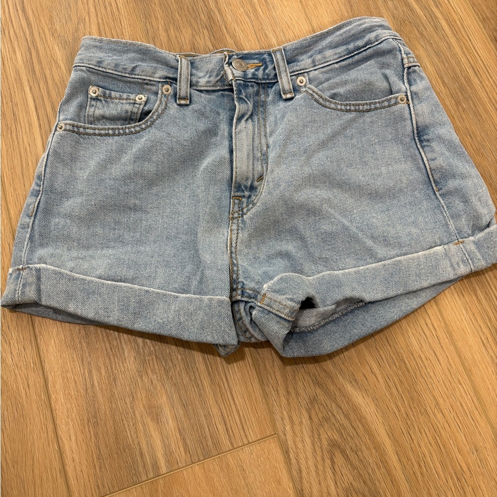 Levi women’s Jean shorts